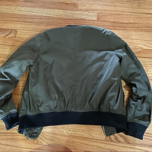 Garage bomber - Picture 7 of 7